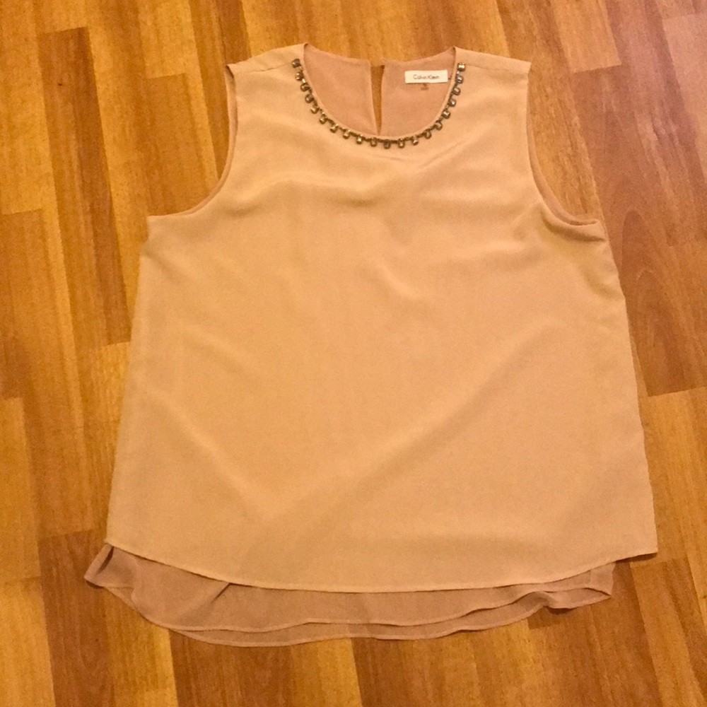 Calvin Klein stunning pale pink top, size XL.
